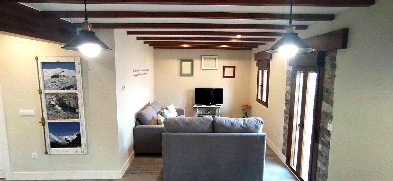 Apartamentos La Rosa Y El Pastor Guijo de Santa Bárbara Buitenkant foto