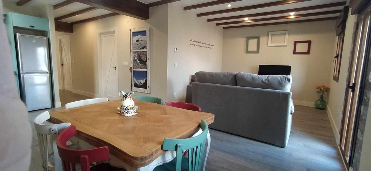 Apartamentos La Rosa Y El Pastor Guijo de Santa Bárbara Buitenkant foto