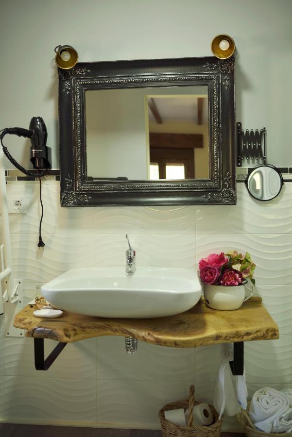 Apartamentos La Rosa Y El Pastor Guijo de Santa Bárbara Buitenkant foto